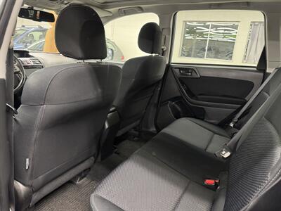 2015 Subaru Forester 2.5i Premium ONE OWNER 34 SERVICE   - Photo 12 - Portland, OR 97267