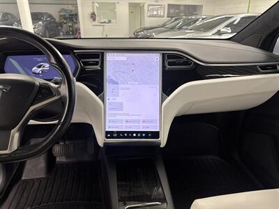 2018 Tesla Model X 100D LOW MILES 56K (2 OWNERS)   - Photo 9 - Portland, OR 97267