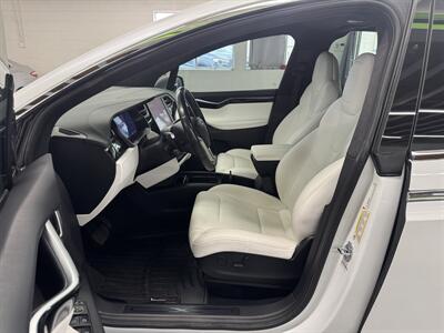 2018 Tesla Model X 100D LOW MILES 56K (2 OWNERS)   - Photo 11 - Portland, OR 97267