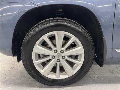 2011 Toyota Highlander Hybrid Limited (ONE OWNER) WITH 41 SERVICE RECORDS - Photo 21 - Portland, OR 97267