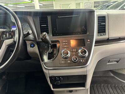 2016 Toyota Sienna XLE AWD ONE OWNER, LOW MILES(96k)   - Photo 15 - Portland, OR 97267