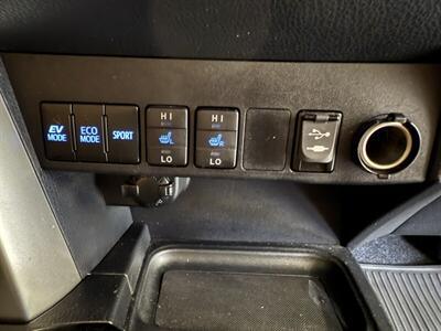 2016 Toyota RAV4 Hybrid Limited TWO OWNER/LOW MILE 84K   - Photo 19 - Portland, OR 97267