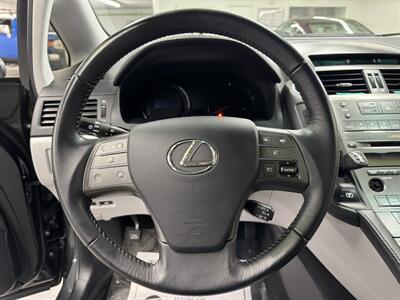 2010 Lexus HS 250h   - Photo 12 - Portland, OR 97267