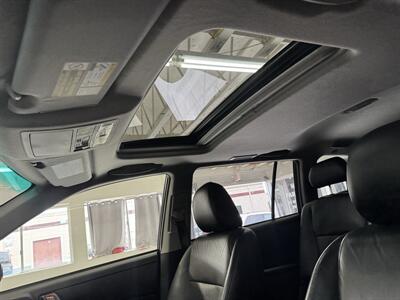 2012 Toyota Highlander Hybrid Limited LOW MILES 70K (MINT CONDITION) - Photo 20 - Portland, OR 97267