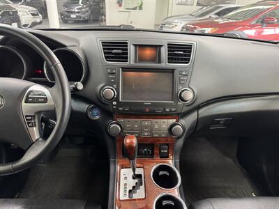 2012 Toyota Highlander Hybrid Limited LOW MILES 70K (MINT CONDITION) - Photo 11 - Portland, OR 97267