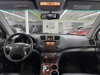 2012 Toyota Highlander Hybrid Limited LOW MILES 70K (MINT CONDITION) - Photo 10 - Portland, OR 97267