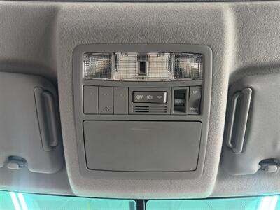 2012 Toyota Highlander Hybrid Limited LOW MILES 70K (MINT CONDITION) - Photo 19 - Portland, OR 97267