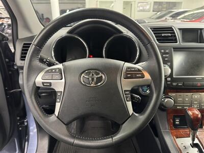 2012 Toyota Highlander Hybrid Limited LOW MILES 70K (MINT CONDITION) - Photo 12 - Portland, OR 97267