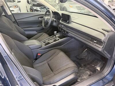 2024 Honda Accord EX ONE OWNER   - Photo 13 - Portland, OR 97267