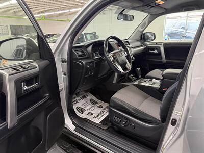 2014 Toyota 4Runner 3ROW SEAT LOW MILE 55K ONE OWNER   - Photo 10 - Portland, OR 97267