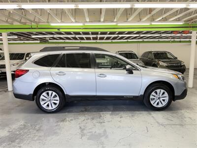 2017 Subaru Outback 2.5i Premium 2 OWNER 18 SERVICE   - Photo 7 - Portland, OR 97267