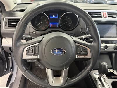 2017 Subaru Outback 2.5i Premium 2 OWNER 18 SERVICE   - Photo 10 - Portland, OR 97267