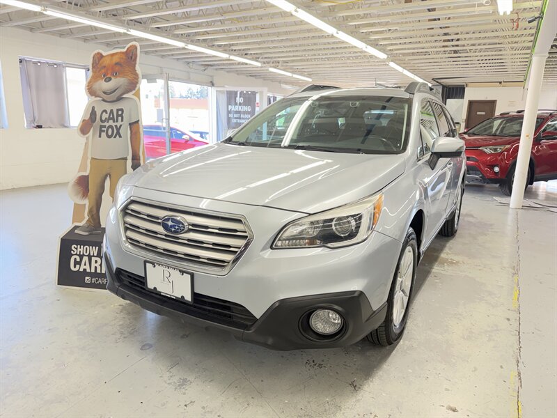 2017 Subaru Outback 2.5i Premium 2 OWNER 18 SERVICE   - Photo 1 - Portland, OR 97267