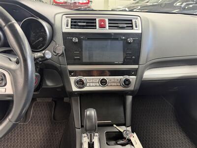 2017 Subaru Outback 2.5i Premium 2 OWNER 18 SERVICE   - Photo 15 - Portland, OR 97267