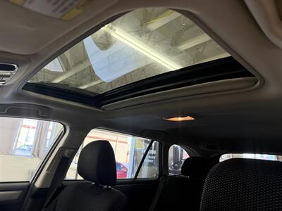 2017 Subaru Outback 2.5i Premium 2 OWNER 18 SERVICE   - Photo 18 - Portland, OR 97267