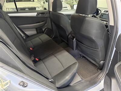 2017 Subaru Outback 2.5i Premium 2 OWNER 18 SERVICE   - Photo 14 - Portland, OR 97267
