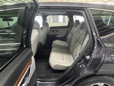 2017 Honda CR-V EX 2 OWNERS(24 SERVICE RECORDS)   - Photo 13 - Portland, OR 97267