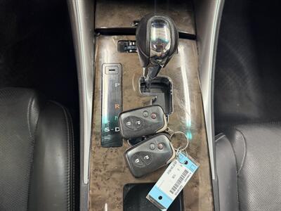 2010 Lexus IS 250   - Photo 15 - Portland, OR 97267