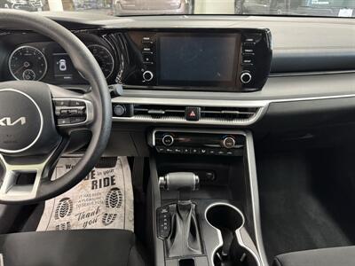 2022 Kia K5 LXS (2 OWNERS) GREAT DEAL - Photo 11 - Portland, OR 97267