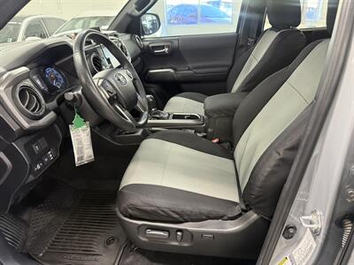 2021 Toyota Tacoma TRD Off-Road LOW MILE 38K   - Photo 12 - Portland, OR 97267