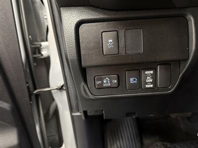 2021 Toyota Tacoma TRD Off-Road LOW MILE 38K   - Photo 15 - Portland, OR 97267