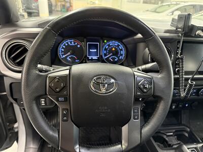 2021 Toyota Tacoma TRD Off-Road LOW MILE 38K   - Photo 11 - Portland, OR 97267