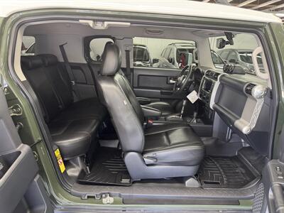 2010 Toyota FJ Cruiser RR DIFF LOCK MINT CONDITION   - Photo 14 - Portland, OR 97267