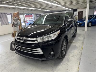 2019 Toyota Highlander XLE   - Photo 1 - Portland, OR 97267