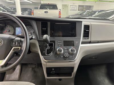 2015 Toyota Sienna LE 8-Passenger 27 SERVICE RECORDS (1 OWNER) - Photo 12 - Portland, OR 97267