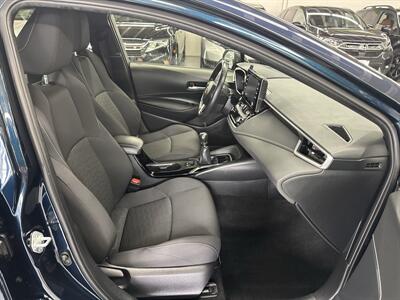 2021 Toyota Corolla Hatchback SE (LOW MILES 48K) MANUAL   - Photo 14 - Portland, OR 97267