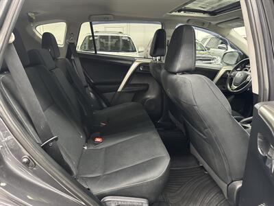 2015 Toyota RAV4 XLE   - Photo 14 - Portland, OR 97267