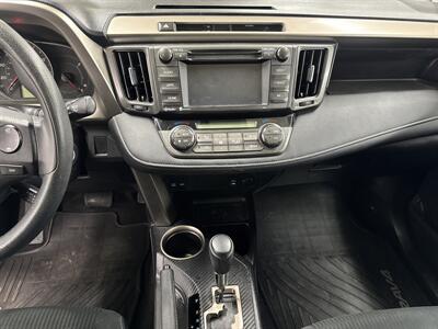 2015 Toyota RAV4 XLE   - Photo 15 - Portland, OR 97267