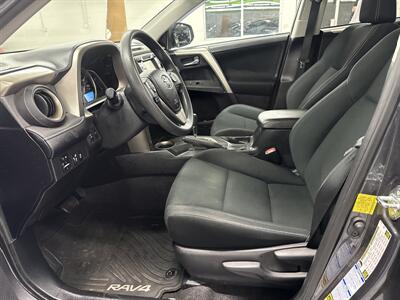 2015 Toyota RAV4 XLE   - Photo 11 - Portland, OR 97267