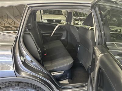 2018 Toyota RAV4 Hybrid LE GAS SAVER - Photo 16 - Portland, OR 97267