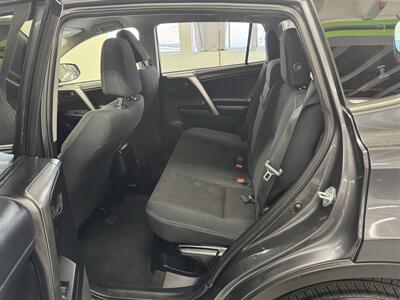 2018 Toyota RAV4 Hybrid LE GAS SAVER - Photo 14 - Portland, OR 97267