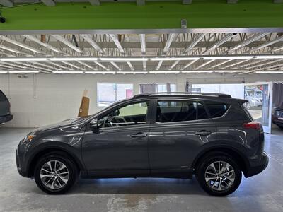 2018 Toyota RAV4 Hybrid LE GAS SAVER - Photo 9 - Portland, OR 97267