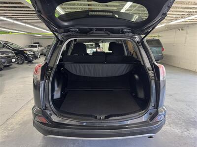 2018 Toyota RAV4 Hybrid LE GAS SAVER - Photo 7 - Portland, OR 97267