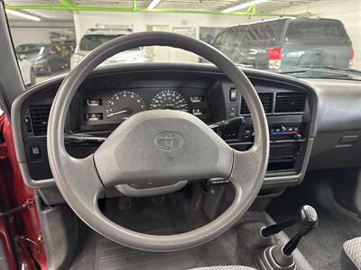 1992 Toyota Pickup Deluxe V6 LOW MILES (115K)   - Photo 11 - Portland, OR 97267