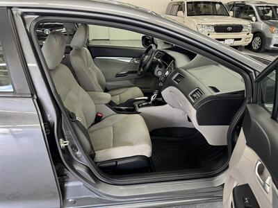 2013 Honda Civic Hybrid (19 SERVICE RECORDS)   - Photo 14 - Portland, OR 97267