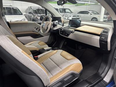 2014 BMW i3   - Photo 14 - Portland, OR 97267