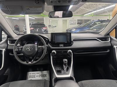 2020 Toyota RAV4 XLE TWO OWNER GREAT SHAPE   - Photo 8 - Portland, OR 97267