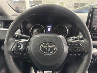 2020 Toyota RAV4 XLE TWO OWNER GREAT SHAPE   - Photo 15 - Portland, OR 97267