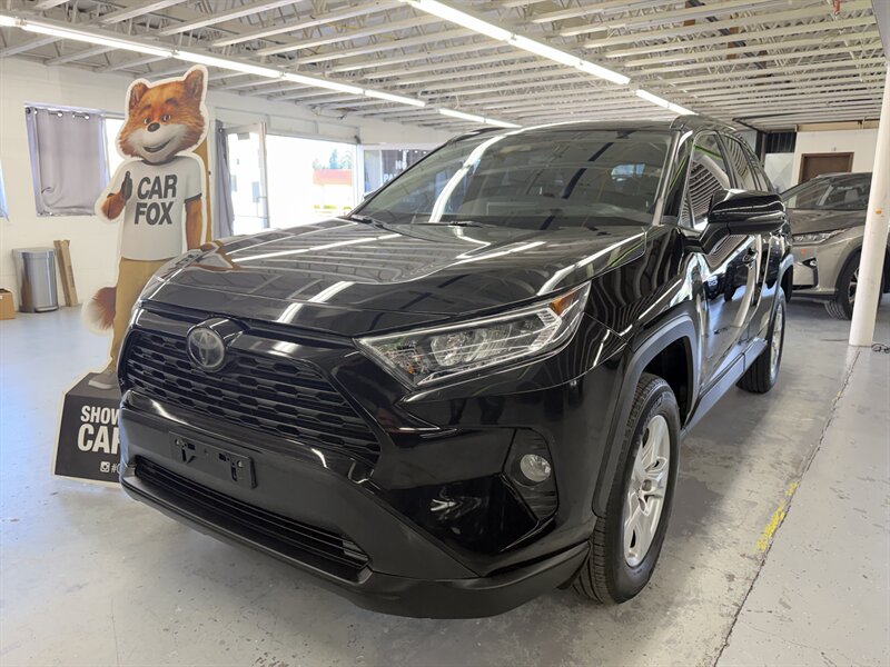 2019 Toyota RAV4 XLE   - Photo 1 - Portland, OR 97267