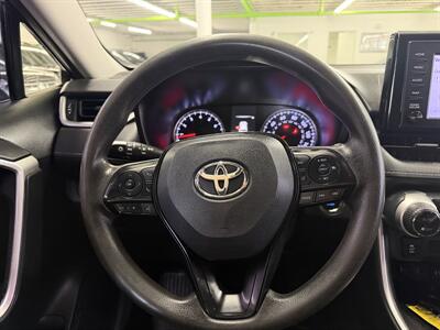 2019 Toyota RAV4 XLE - Photo 11 - Portland, OR 97267