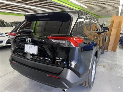 2019 Toyota RAV4 XLE - Photo 4 - Portland, OR 97267