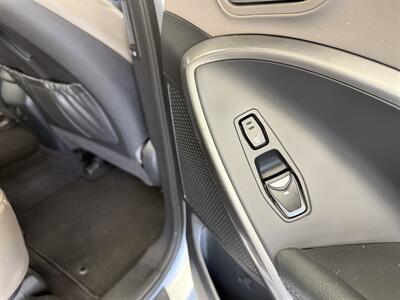 2017 Hyundai SANTA FE SE Ultimate ONE OWNER 23 SERVICE   - Photo 20 - Portland, OR 97267