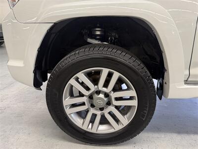 2013 Toyota 4Runner SR5 LIFTED GREAT CONDITION   - Photo 18 - Portland, OR 97267