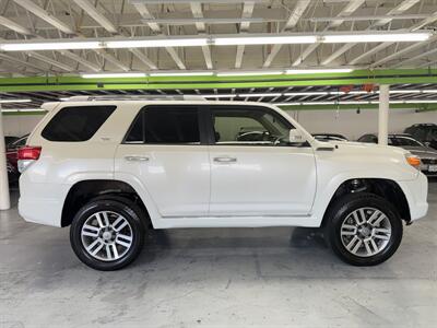 2013 Toyota 4Runner SR5 LIFTED GREAT CONDITION   - Photo 4 - Portland, OR 97267
