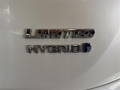 2017 Toyota RAV4 Hybrid Limited LOW MILE 60K ONE OWNER - Photo 21 - Portland, OR 97267