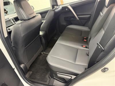 2017 Toyota RAV4 Hybrid Limited LOW MILE 60K ONE OWNER - Photo 13 - Portland, OR 97267